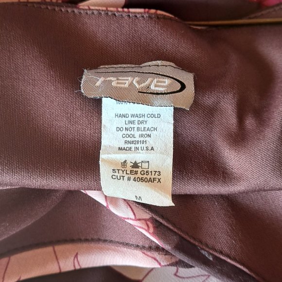 Dresses - Picture 14 of 16